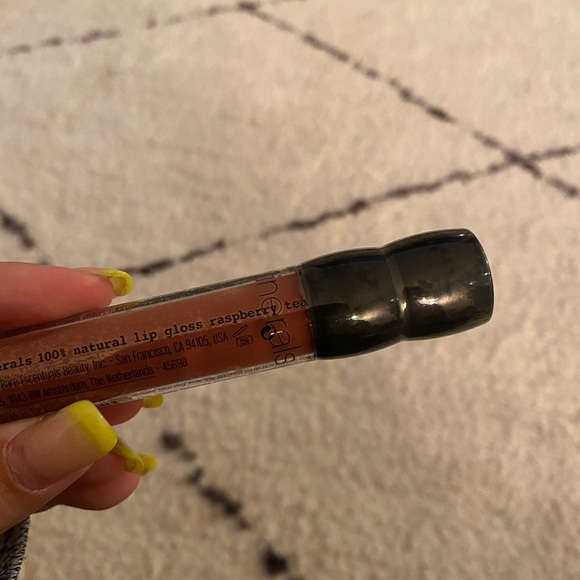 NWT bareMinerals Raspberry Tea Lipgloss - Picture 3 of 4